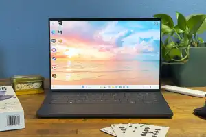 Dell XPS 14 review: Built for endurance, not speed
