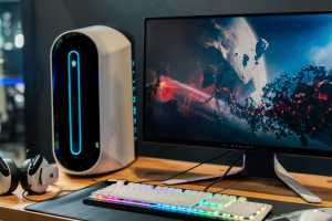 Your monitor placement is hurting you. Don't make these 5 mistakes!