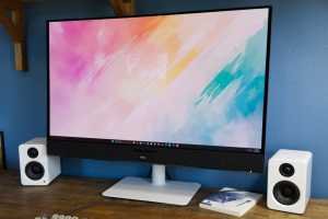 Dell's 32-inch 4K OLED monitor with USB-C is just $400 today