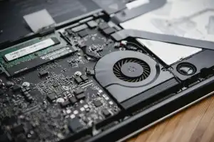 I hate loud laptops. These 5 tweaks drastically reduce fan noise