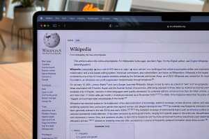 Wikipedia has an 'AI' translation problem