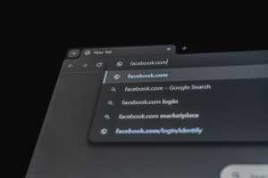 Facebook ads for Windows 11 deliver malware