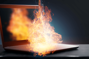 6 risky battery charging mistakes (and what to do in case of fire)